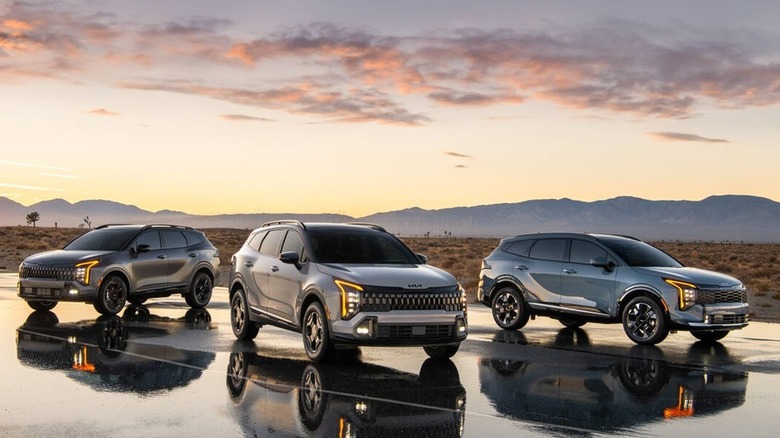 Kia Sportage on rainy road