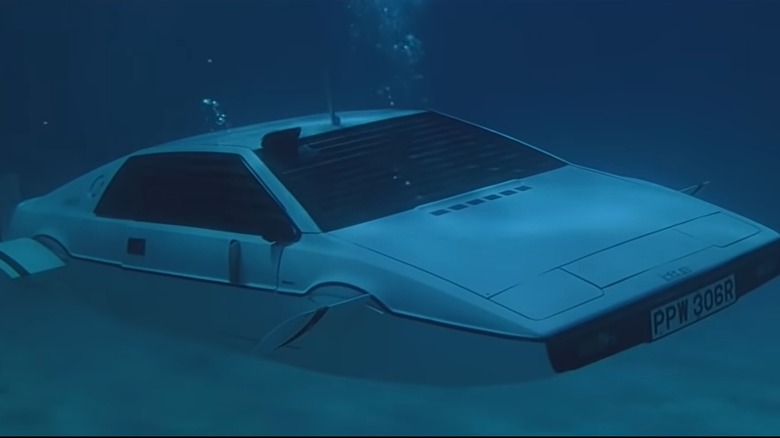 james bond spy who loved me lotus esprit submarine