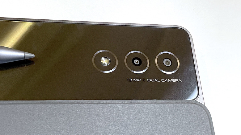 Lenovo Tab Extreme rear-facing cameras