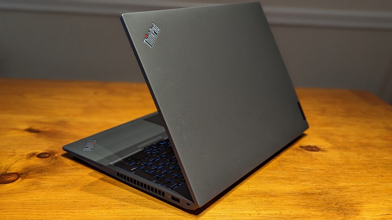 Lenovo ThinkPad T16 Gen 1 Backside