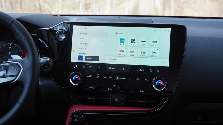 2022 Lexus NX touchscreen