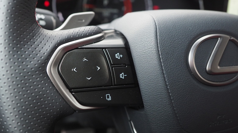 2022 Lexus NX steering wheel controls
