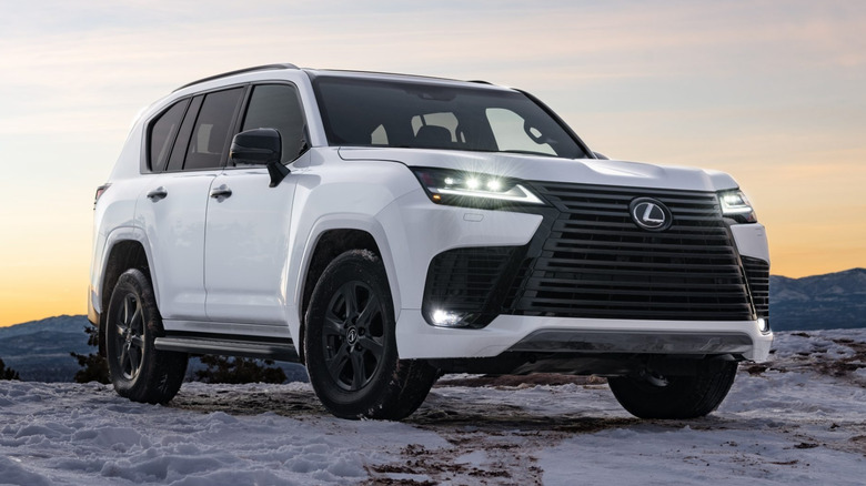 2025 Lexus LX 600 Premium