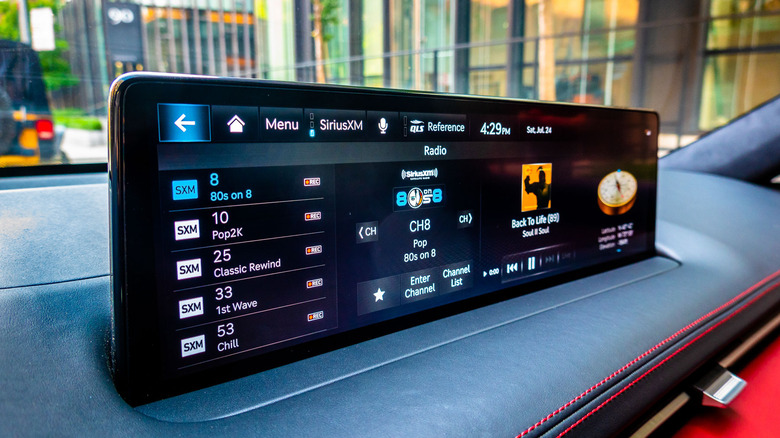 2025 Genesis GV70 touchscreen