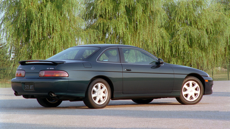 Lexus SC 400 first generation rear 3/4 view