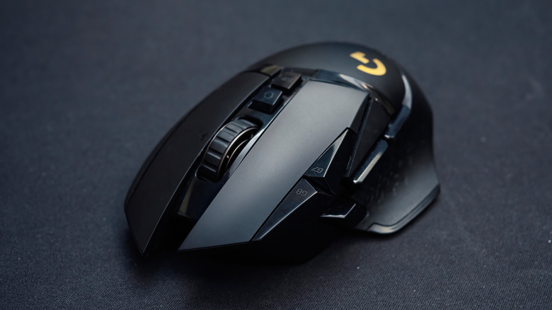 Logitech G502 mouse