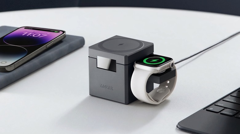 Anker 3-in-1 Cube with MagSafe