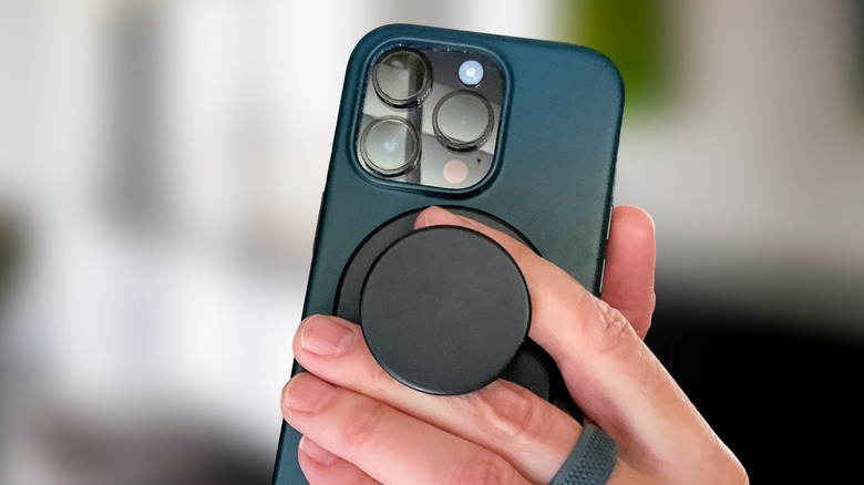 PopSockets PopGrip on iPhone 14 Pro