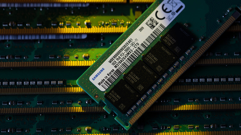 Samsung RAM on RAM background