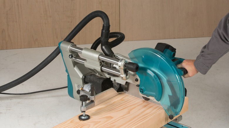 Makita LS1219 in use