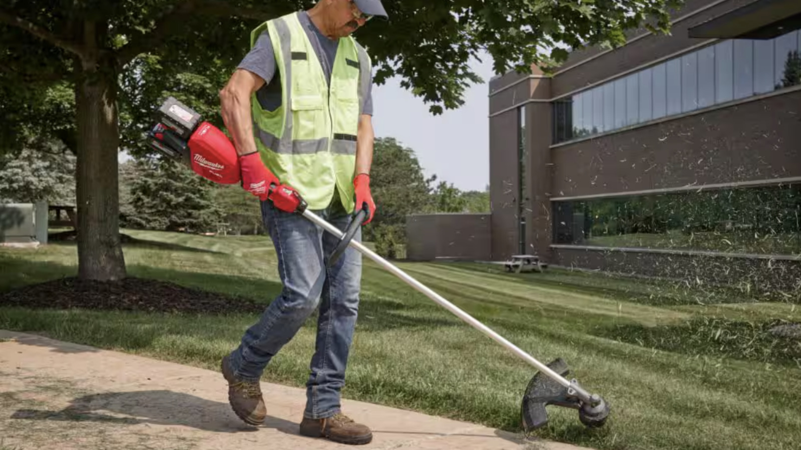 Makita Vs. Milwaukee: Who Sells The Better Electric String Weed Trimmer?