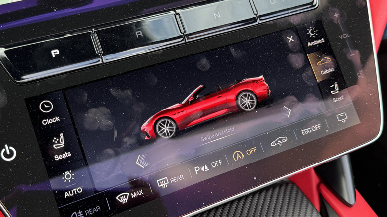 2024 Maserati GranCabrio Trofeo roof control