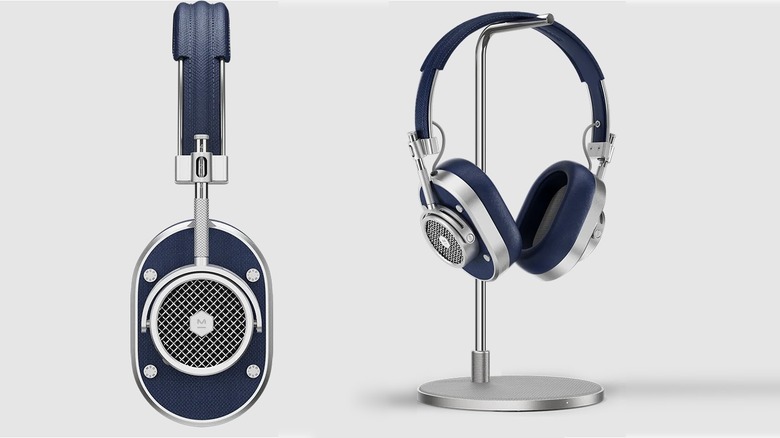 Master & Dynamic MH40 headphones