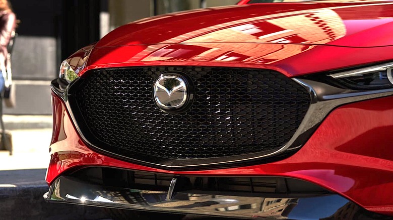 Mazda logo in front grill