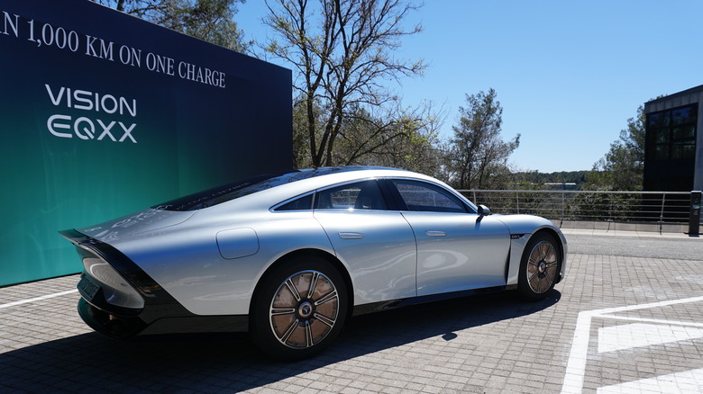 Mercedes-Benz VISION EQXX profile