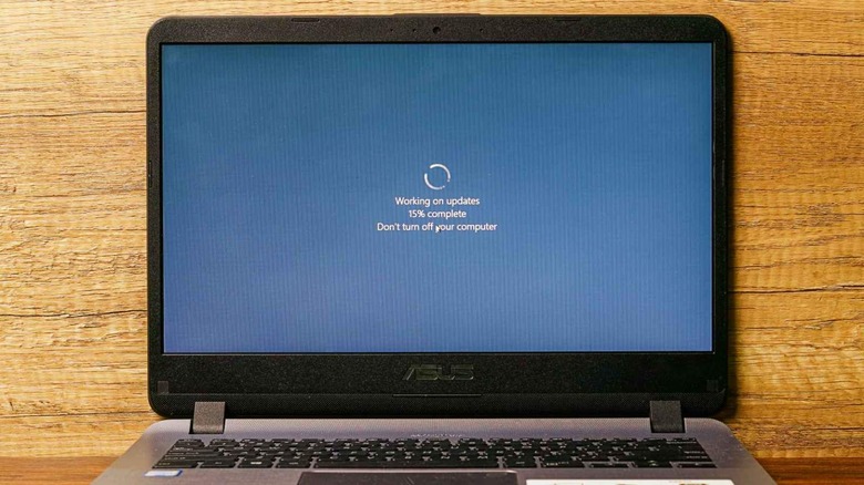 Laptop updating Windows