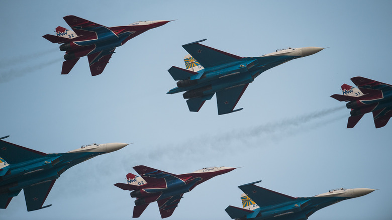 Su-27s and MiG-29s flying together