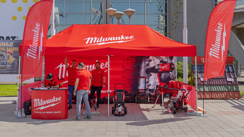 milwaukee tool tent