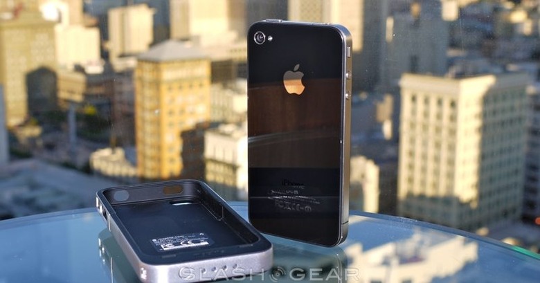 Mophie Juice Pack Air For iPhone 4 - SlashGear