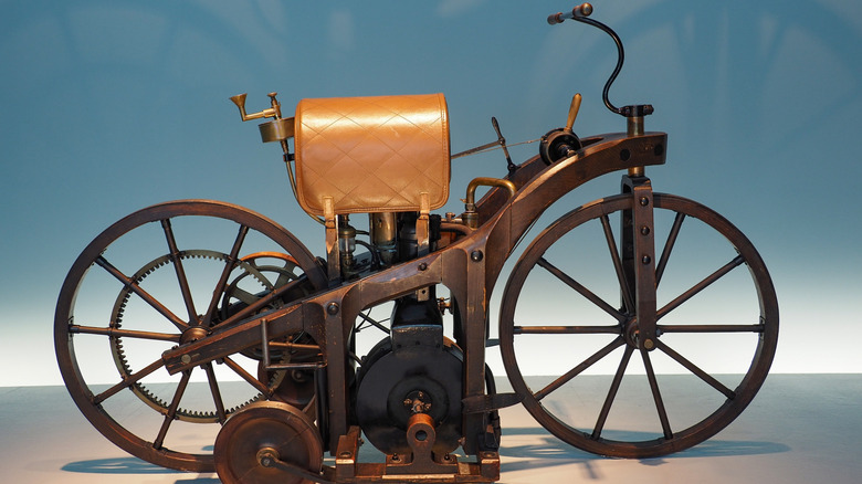 Mercedes-Benz Museum display of Daimler Reitwagen