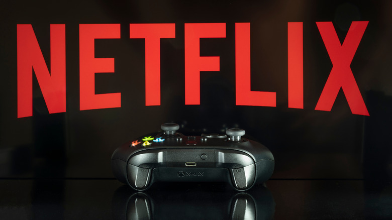 Netflix logo Xbox controller