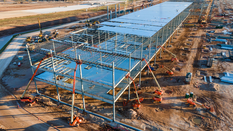 tesla gigafactory texas under construction