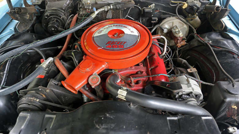 Oldsmobile 455 Rocket V8 engine