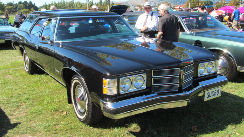 1975 Pontiac Catalina Safari Hearse