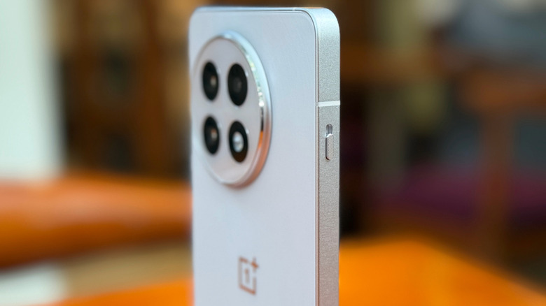 Closeup view of the alert slider on the OnePlus 13R.