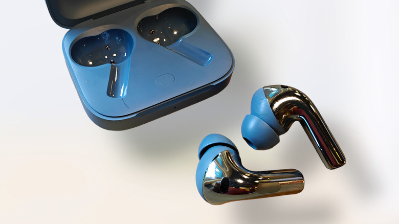 OnePlus Buds 3 wireless earbuds.