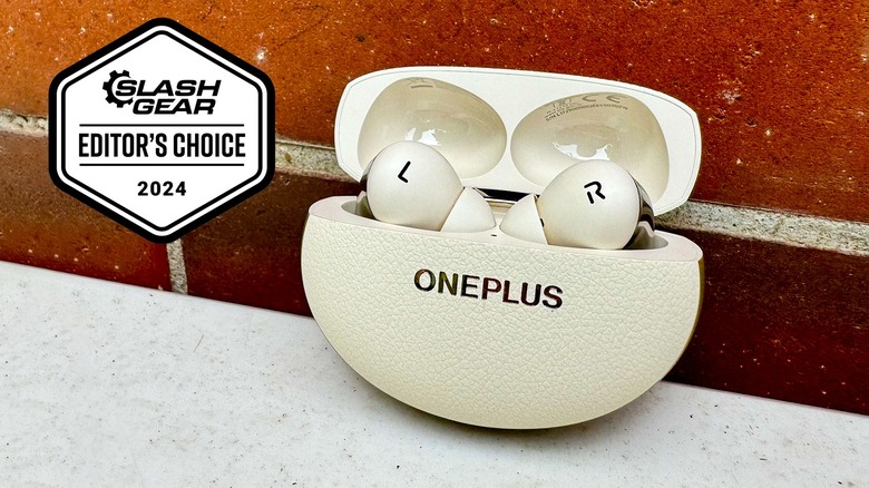 OnePlus Buds Pro 3 earbuds.