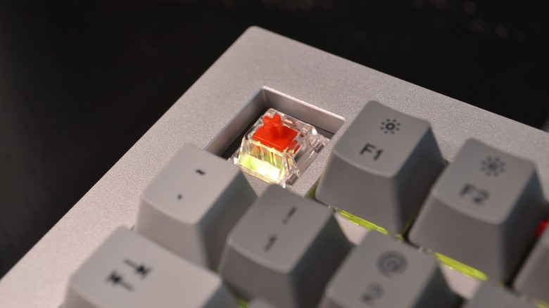 OnePlus Keyboard 81 Pro Missing Keycap