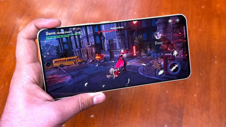 Gaming on OnePlus Nord 4.