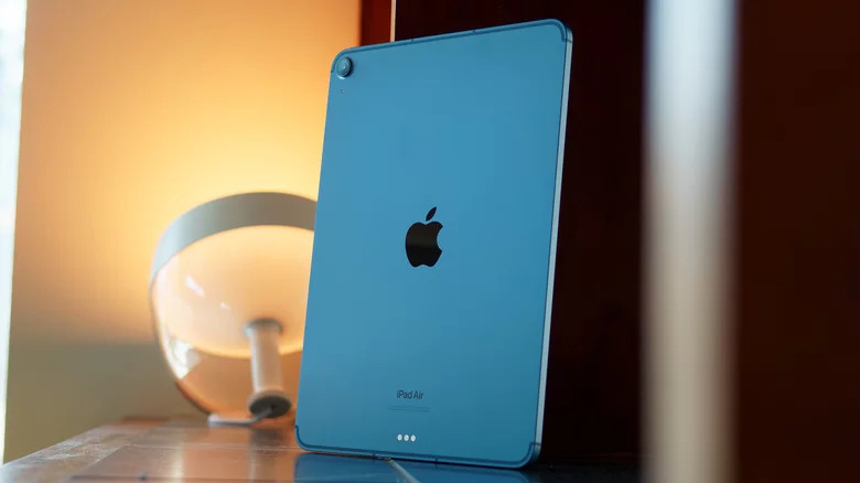 iPad Air M1 5th Generation Blue