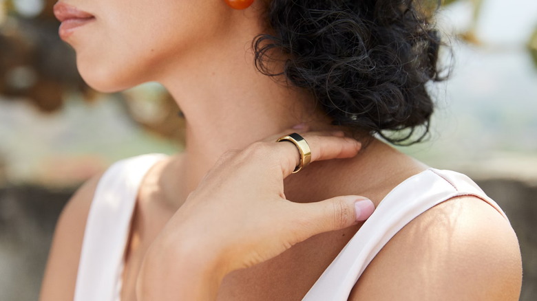 woman wearing Oura Ring 4