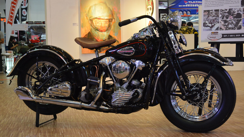 Harley-Davidson knucklehead at moto heritage weekend