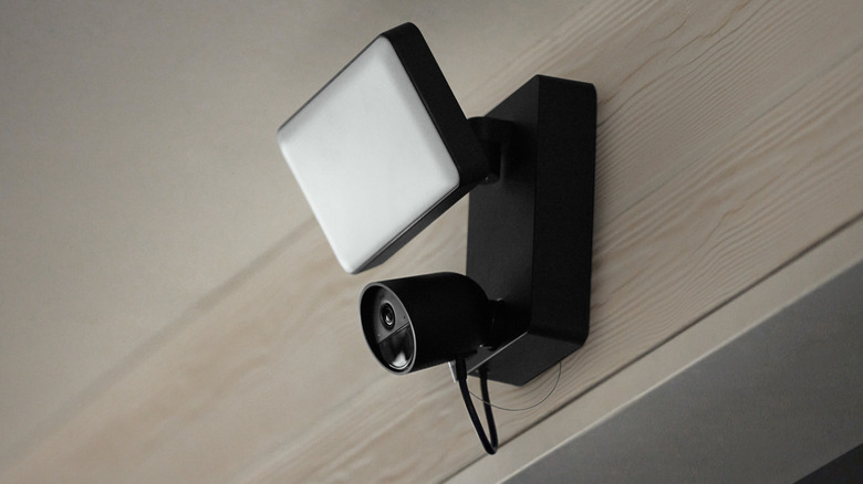 Hue Secure floodlight