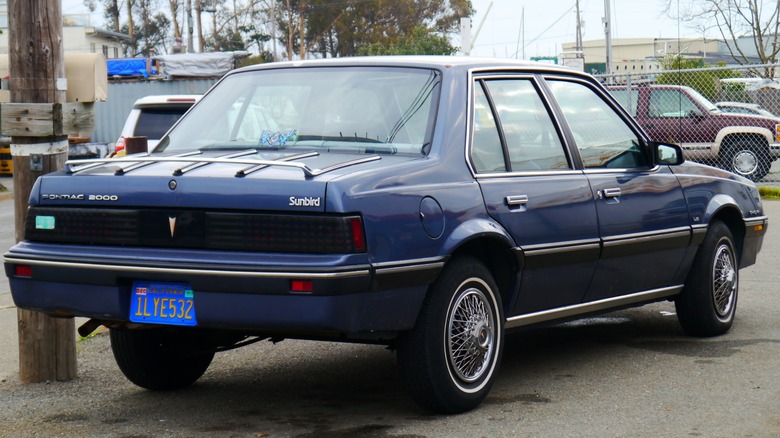 Pontiac 2000 Sunbird