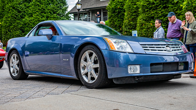 light blue cadillac XLR