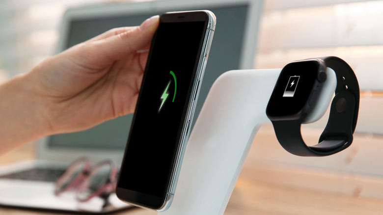 Combo wireless charging stand