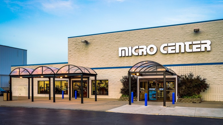 Micro Center storefront