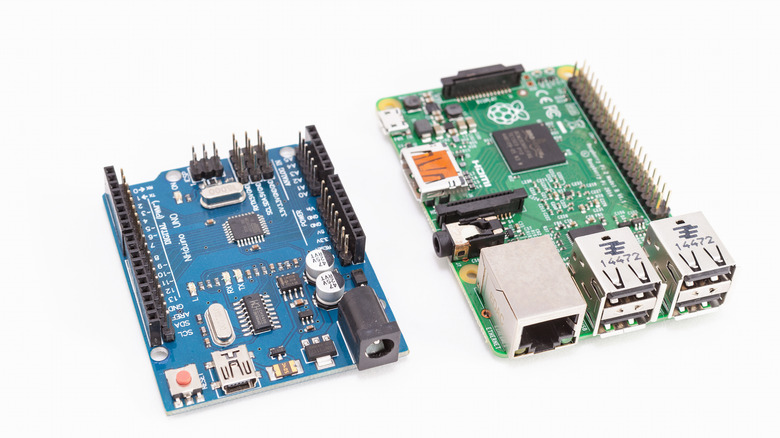 Ardiuno and Raspberry Pi side by side