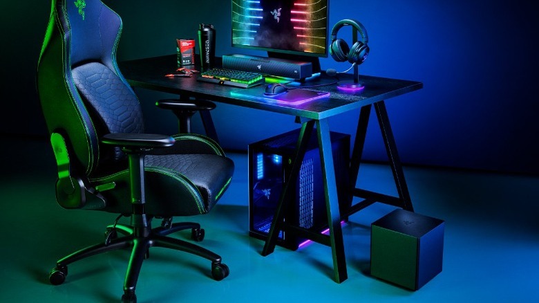 Razer Leviathan V2 speaker system with gaming PC