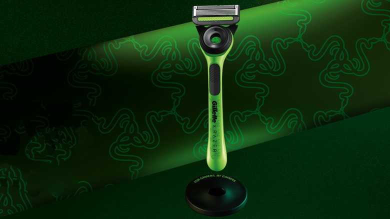 gillette razer razor with logo