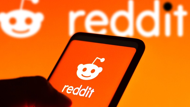 Reddit on a phone 