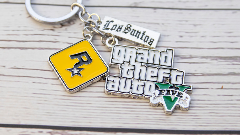 A keychain with Rockstar and GTA insignias