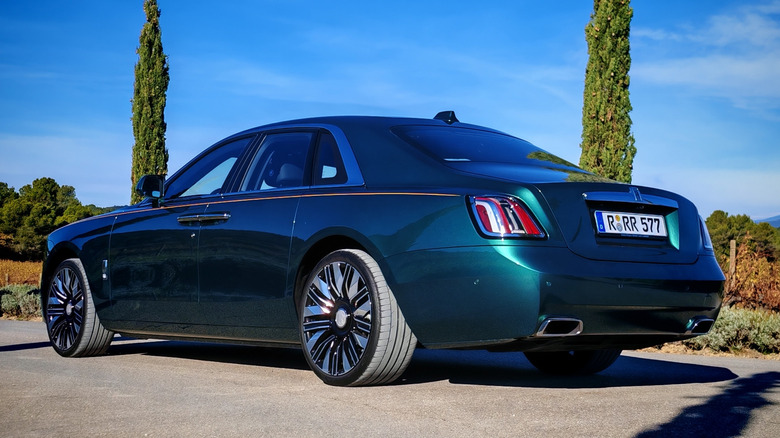 Rear 3/4 view of Rolls Royce Ghost Series II