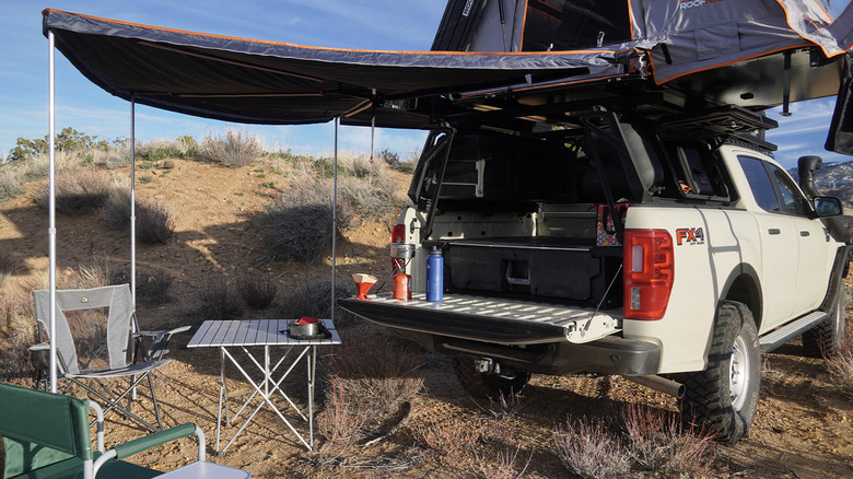 Roofnest Condor Overland 2 on Ford Ranger FX4 camp setup