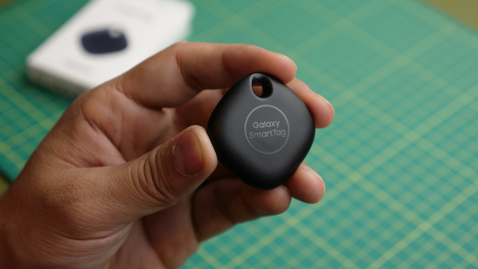 Samsung Galaxy SmartTag 2 - first look at the latest AirTag competitor