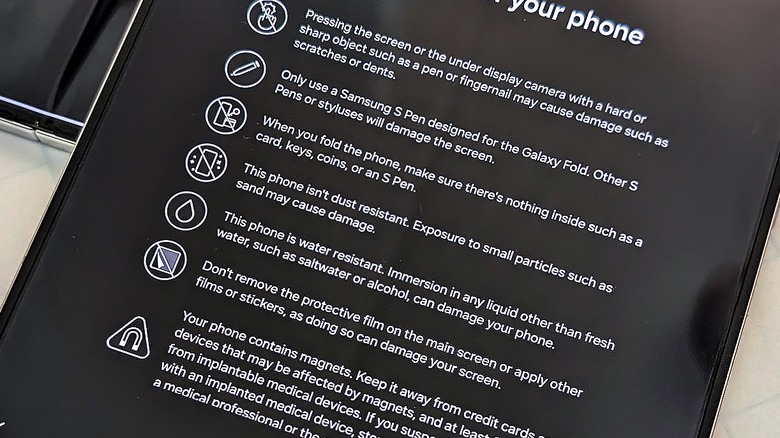 Galaxy Z Fold 6 warning labels